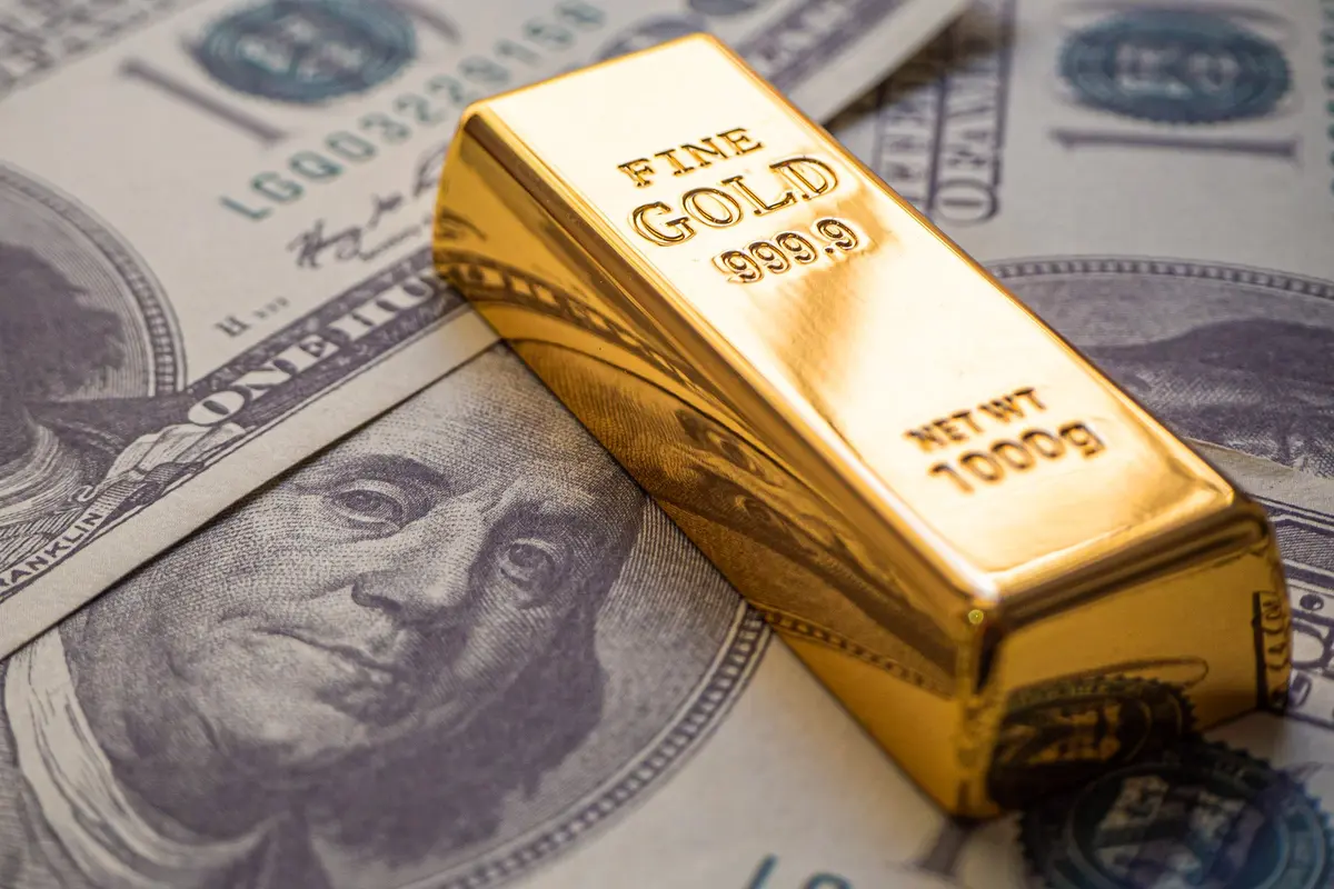Gold Poised for Move Amid Robust Fed Cut Hopes and Heavy US Data Calendar